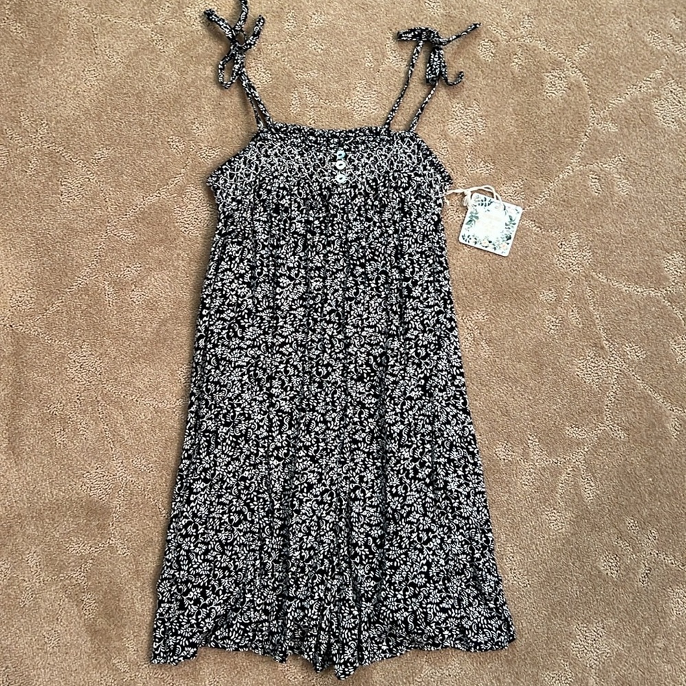 NWT Chelsea & Violet Girls Romper, Medium